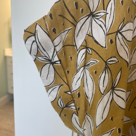 RACHEL ZOE 100% LINEN  MEDIUM GOLD AND WHITE BUTTON DOWN SHIRT - Picture 2 of 8